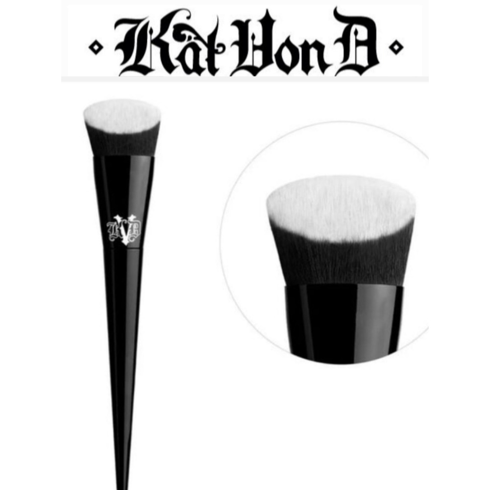 Kat Von D Lock-It Edge #10 Foundation Brush